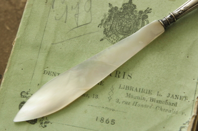ロンドンでみつけたアンティークのシルバーペーパーナイフ ロンドンで