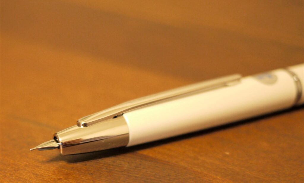 パイロット 万年筆 キャップレスデシモ FCT15SRPWF 細字 パール