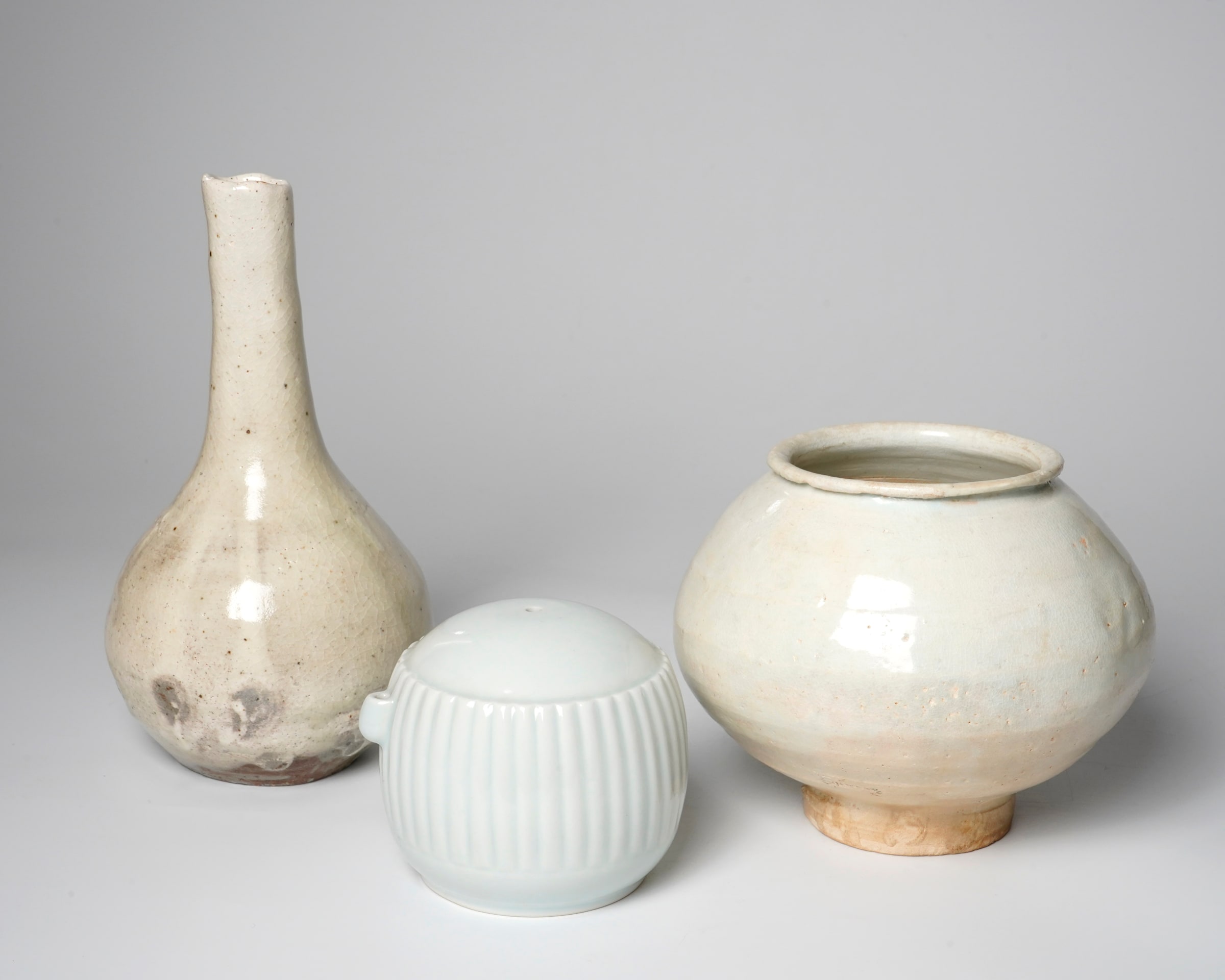Korean Lee Dynasty White Glazed Jar 李朝白磁壺 | Dai Ichi Arts