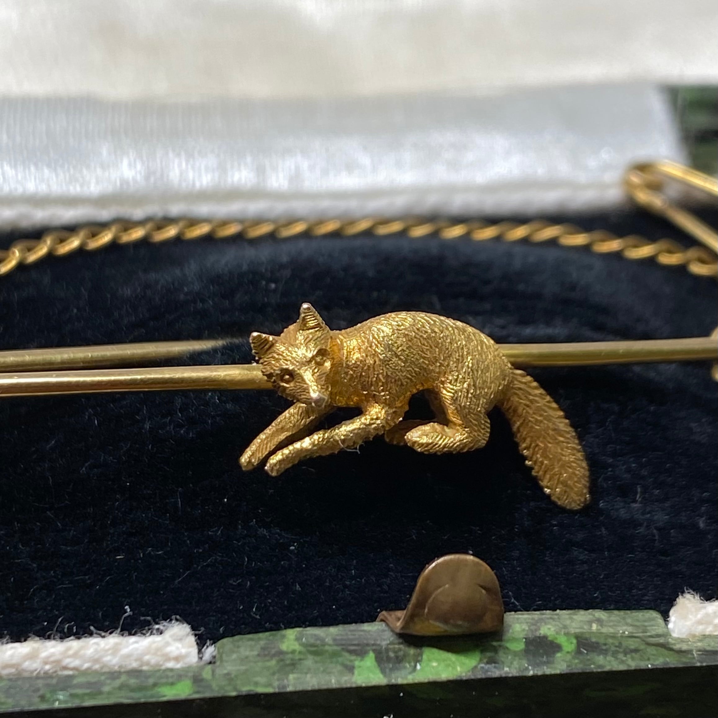 イギリス キツネ アンティーク ブローチ fox broach 15ct程度 ※ケース