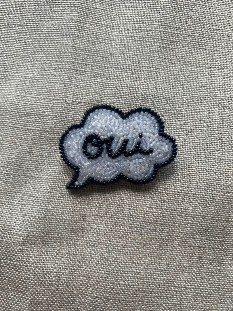 ニュイ様専用】オートクチュール刺繍 おばけ・ouiブローチ