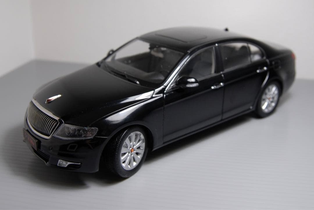 紅旗 H7 1/18 ミニカー 第一汽車 ホンチー