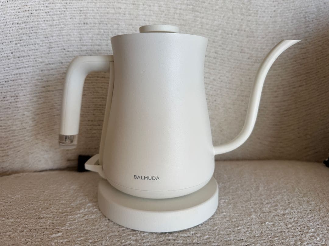 【美品】BALMUDA 電気ケトル K02A-WH ホワイト BALMUDA◇電気ポット・電気ケトル The Pot K02A-WH [ホワイト]