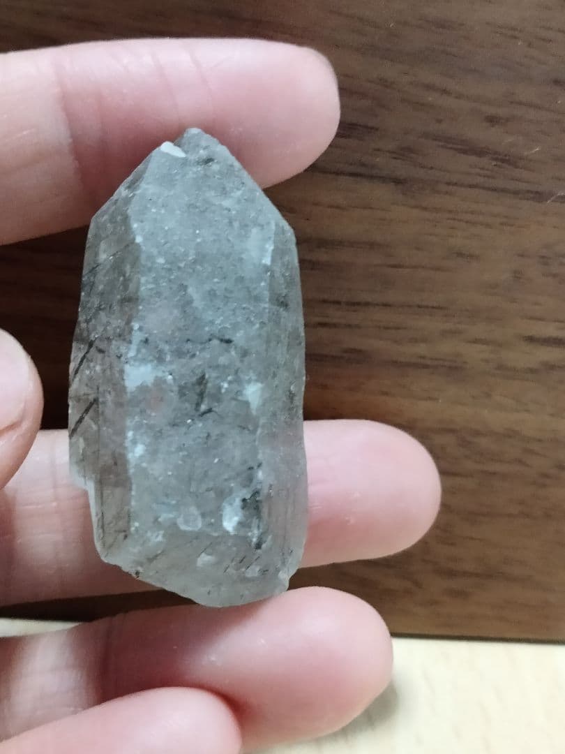 508国産鉱物 山梨県 塩山竹森山 天然水晶 トルマリン入り水晶